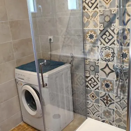 Maison A 8 Min A Pied De La Avec Jardin Clos Et Ombrage سا جورج دوليه