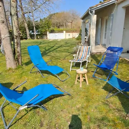 بيت للعطل Maison A 8 Min A Pied De La Avec Jardin Clos Et Ombrage سا جورج دوليه
