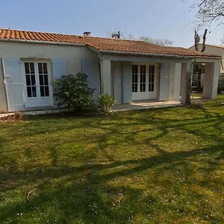Maison A 8 Min A Pied De La Avec Jardin Clos Et Ombrage * سا جورج دوليه