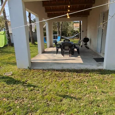 Maison A 8 Min A Pied De La Avec Jardin Clos Et Ombrage بيت للعطل سا جورج دوليه